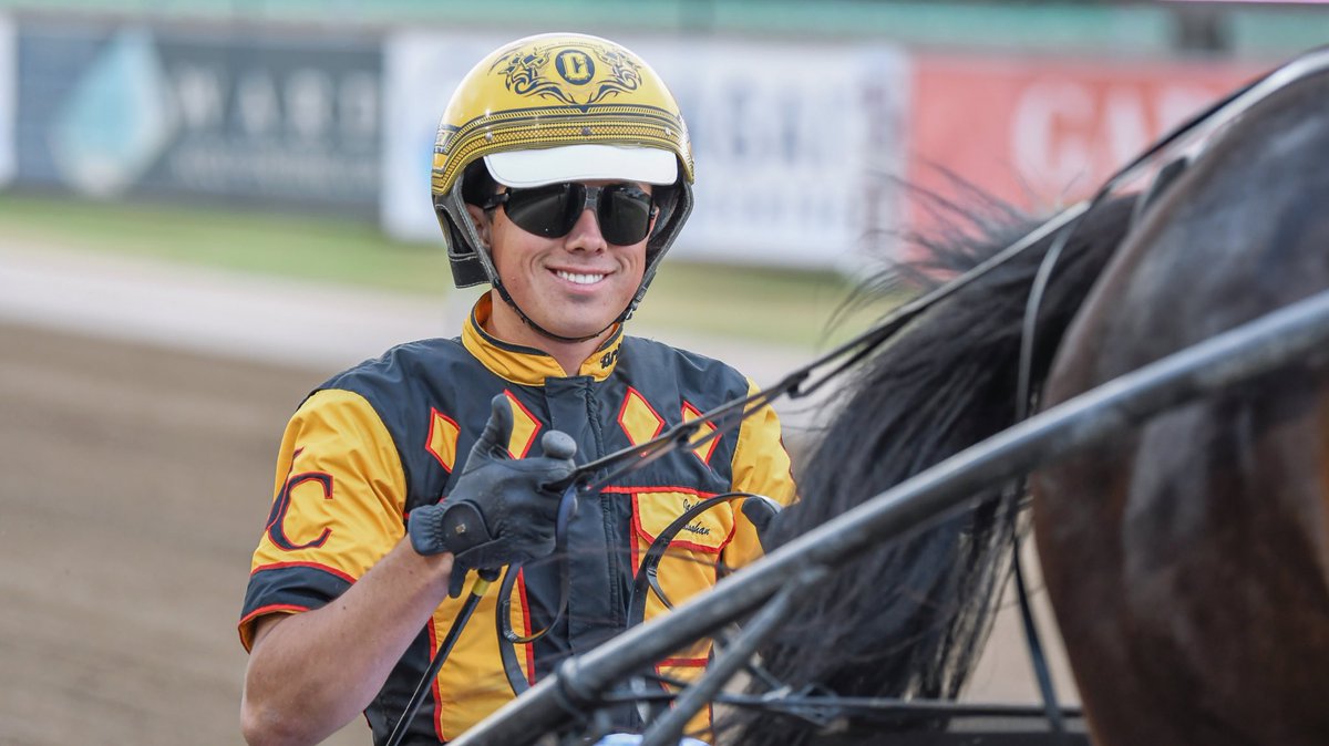 Club Menangle tweet media