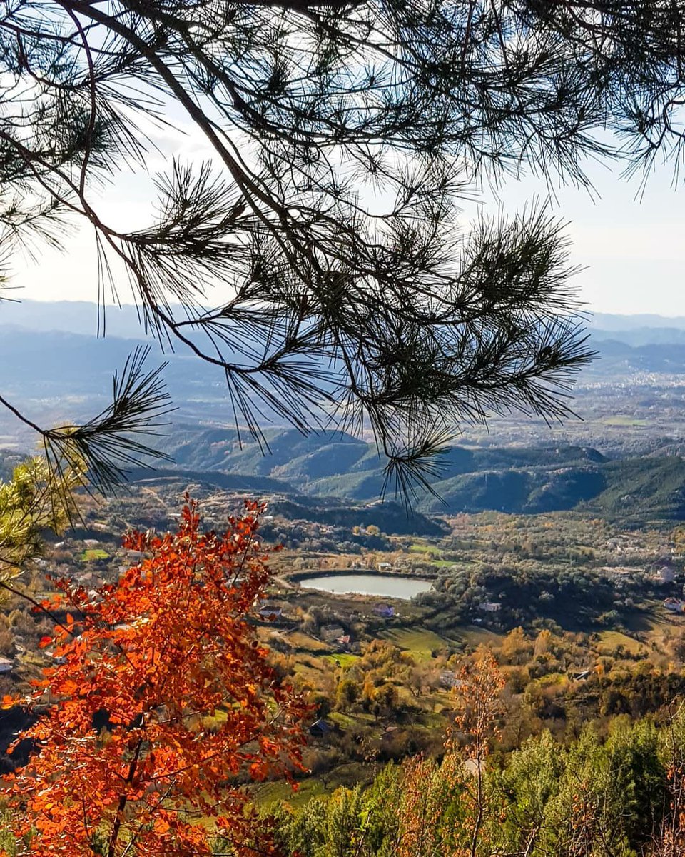 VisitTirana's tweet photo. Dajti Mount is perfect place to go and relax 🤗🍁🍂 #Tirana #Albania 

Foto: Armida Plumbi https://t.co/abVtFXlV91