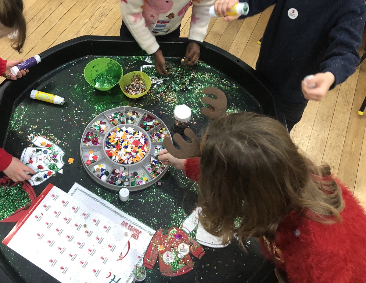 LMcK82's tweet photo. @SaveChildrenSCO @savechildrenuk They loved it! 🎄 https://t.co/NMHq4nUJPr