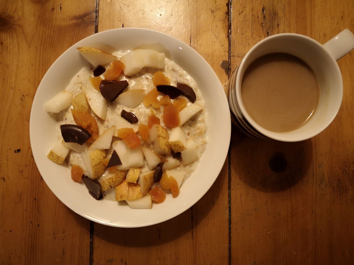 deputypics's tweet photo. I think this is a winning #productionSaturday breakfast I think #porridge pears apricots and a bit of ginger dark chocolate, yum. #Saturdayworkers #SaturdayMorning joining are Saturday crew @josephcawthorn @alicampsie75 @Gary_Flockhart @emmaj_new designer gav @BerwickEditor + + https://t.co/EzPT7r87BQ