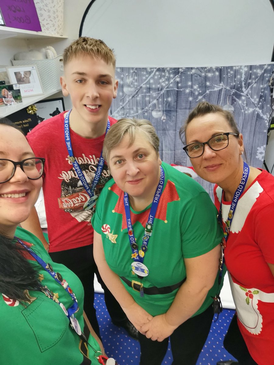 Step into christmas...
#walsall
#Christmas2020

<a href="/fellows555/">Kay Fellows</a> <a href="/Stephen82939479/">Stephen white</a> <a href="/RachaelM25/">Rachael Myers</a> <a href="/floristhollis/">Floristhollis</a> <a href="/LLB_1983/">Lori Adams</a> <a href="/TimpsonNews/">Timpson Group News</a>