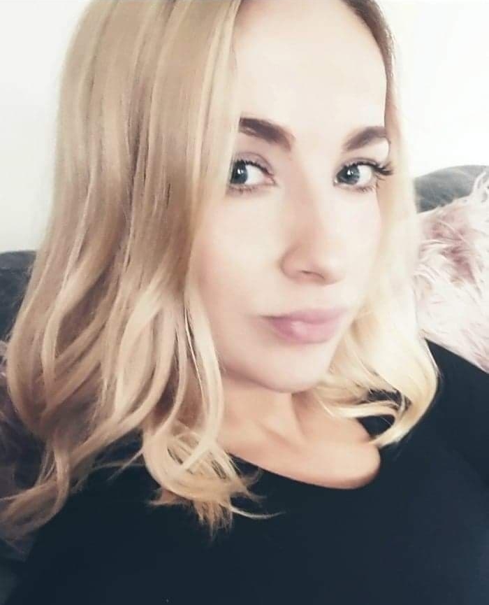 We are very happy to welcome back beauty therapist Jeanette to our Hetton salon after taking some time off to have her beautiful baby boy 💙 Appointments available now 💕

#beautytherapist #pamper #beauty #metime #janetmaitlandhairexcellence