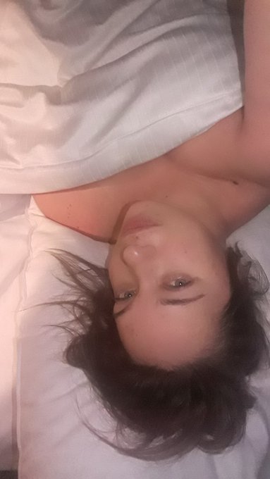 Good morning 😘 https://t.co/nW07y6R94i<a href="/tag/fetish"class="tags"><span>#fetish</span></a><a href="/tag/selfieday"class="tags"><span>#selfieday</span></a><a href="/tag/girlfriends"class="tags"><span>#girlfriends</span></a><a href="/tag/gg"class="tags"><span>#gg</span></a>