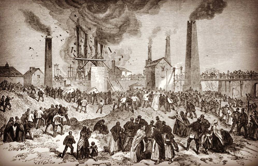 An explosion at Oaks Colliery, Barnsley, killed 383 men and boys #OnThisDay in 1866 – the worst pit disaster in English history. A strike 2 years earlier for safer conditions was broken by the use of scab labour and evictions. 169 unrecovered bodies remain entombed at the site