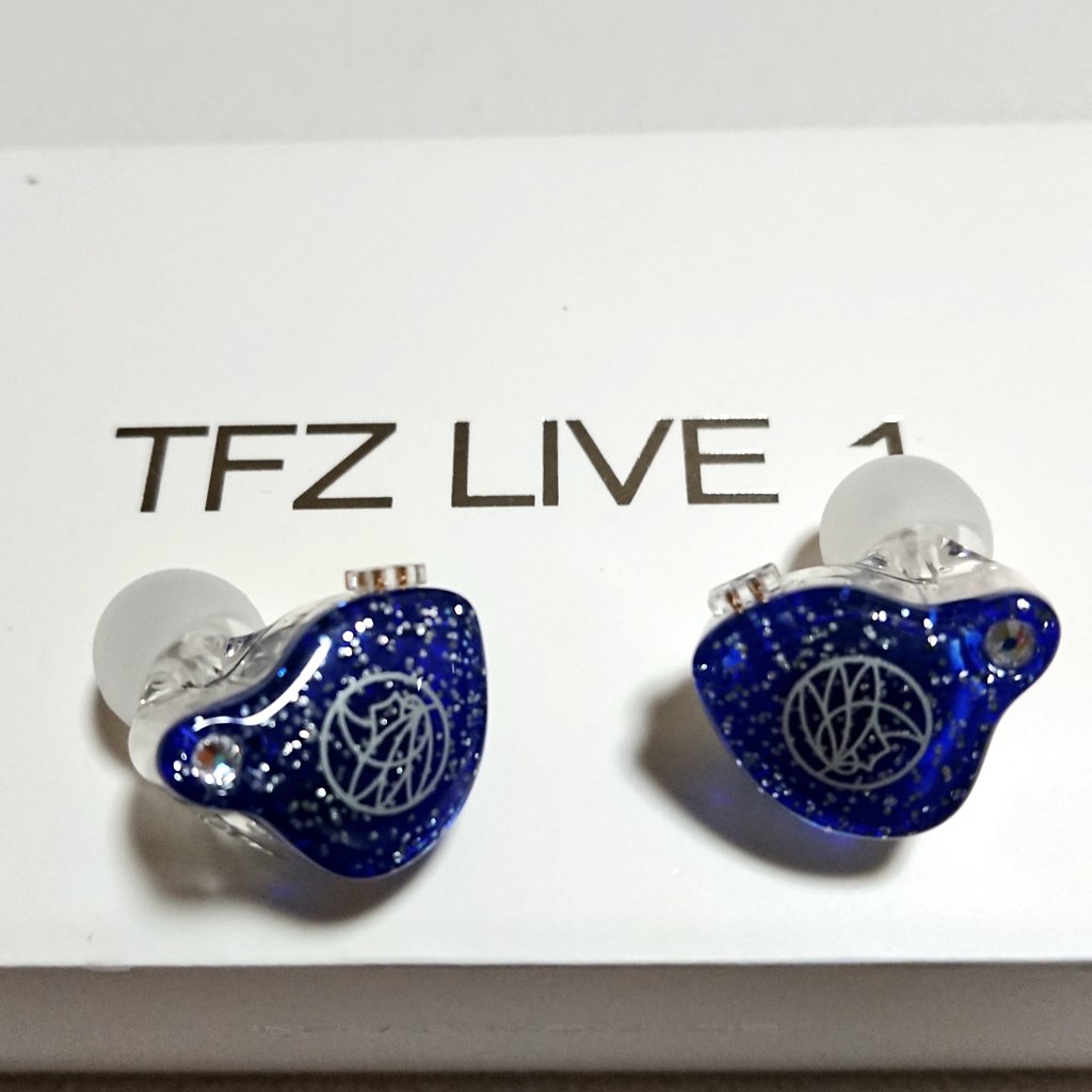 neconofu99's tweet photo. ひさびさの1DD機
TFZはやっぱカッコいいなぁ
#TFZ #LIVE1 https://t.co/pi8uhR5w0Y