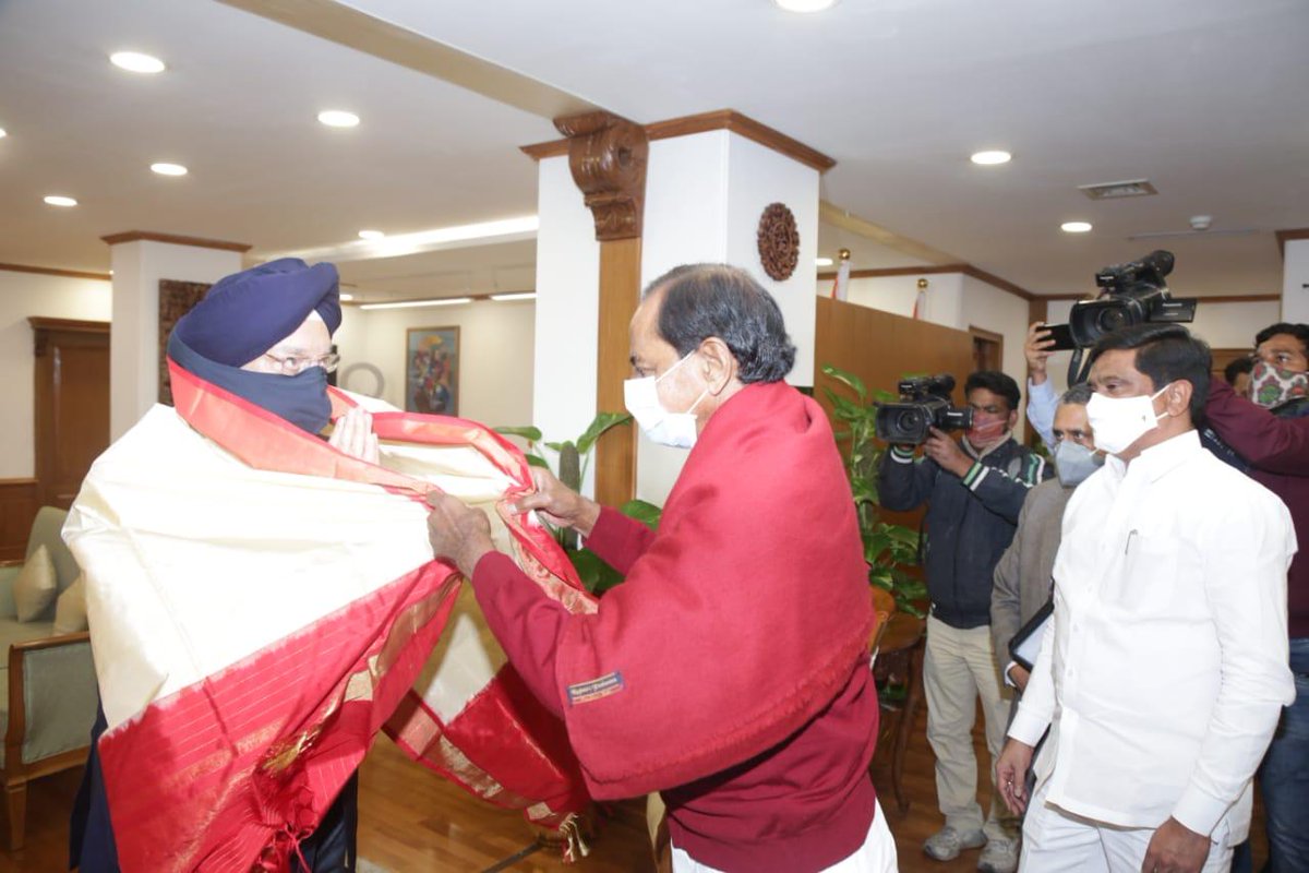 TelanganaCMO's tweet photo. Chief Minister Sri K. Chandrashekar Rao met @MoCA_GoI Sri Hardeep Singh Puri Ji in New Delhi today. https://t.co/1lszvgov5n