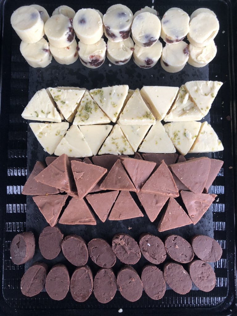 A great <a href="/Lorrain98572927/">Findon Valley Residents’ Association</a>  Christmas market today sponsored by us &amp; <a href="/FarmersMkt_BN12/">THE GREAT LITTLE FARMERS MARKET CIC</a>  for the local community..Well done to all. Watch this space! #Findonvalley #Worthing #Worthingmarket #supportlocal