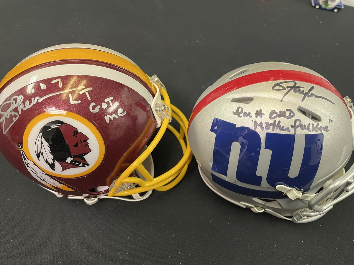 HoovRealtor's tweet photo. Day 12 of the @sportfanatic813 &amp; @Asmithcards #DecemberPCchallenge is a couple mini helmets
Joe Theismann inscribed “LT Got Me”
Lawrence Taylor inscribed “I’m A Bad Mother Fucker” https://t.co/HWkwmGpRq5