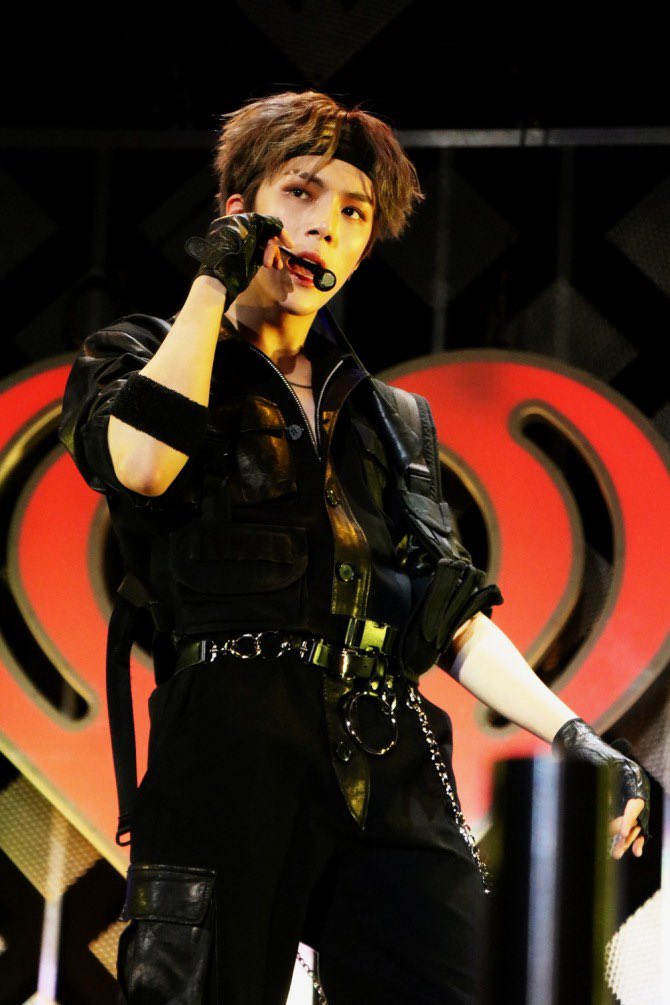 gosh i’m in love with this jooheon