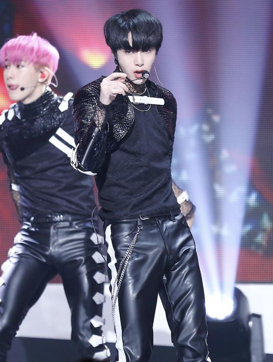 gosh i’m in love with this jooheon