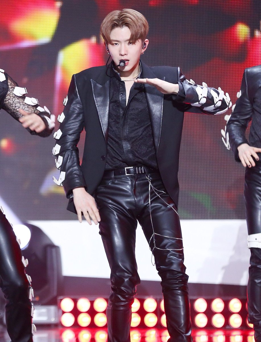 gosh i’m in love with this jooheon