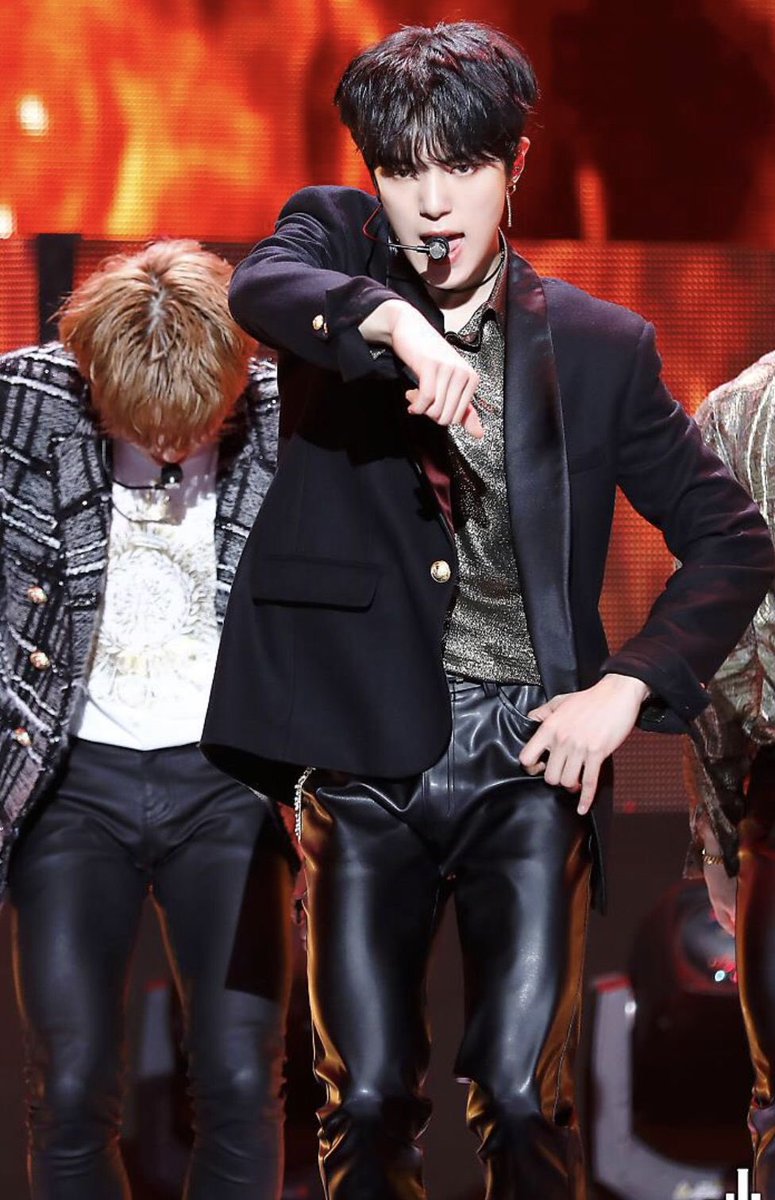 gosh i’m in love with this jooheon