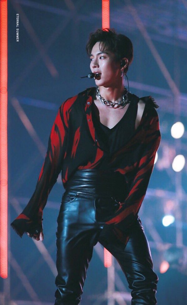 gosh i’m in love with this jooheon