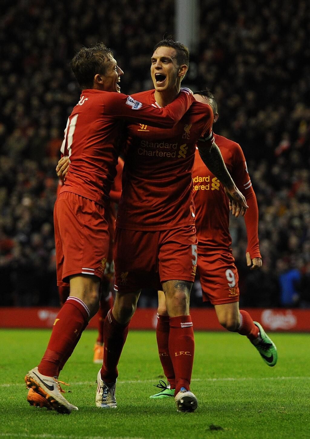 Happy birthday Daniel Agger !   Have a nice day !!  