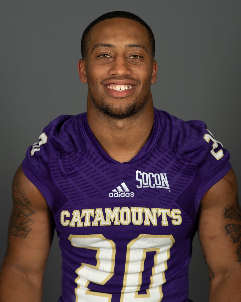 catamount_SAASS's tweet image. Up next - celebrating their virtual graduation! 🎓💜

Josh Esposito and Donnavan Spencer of @CatamountsFB, Andrew Robinson of @CatamountBSB and Dijoun Huitt of @TrackCatzWCU! #hardworkpaysoff #alwaysaCatamount
