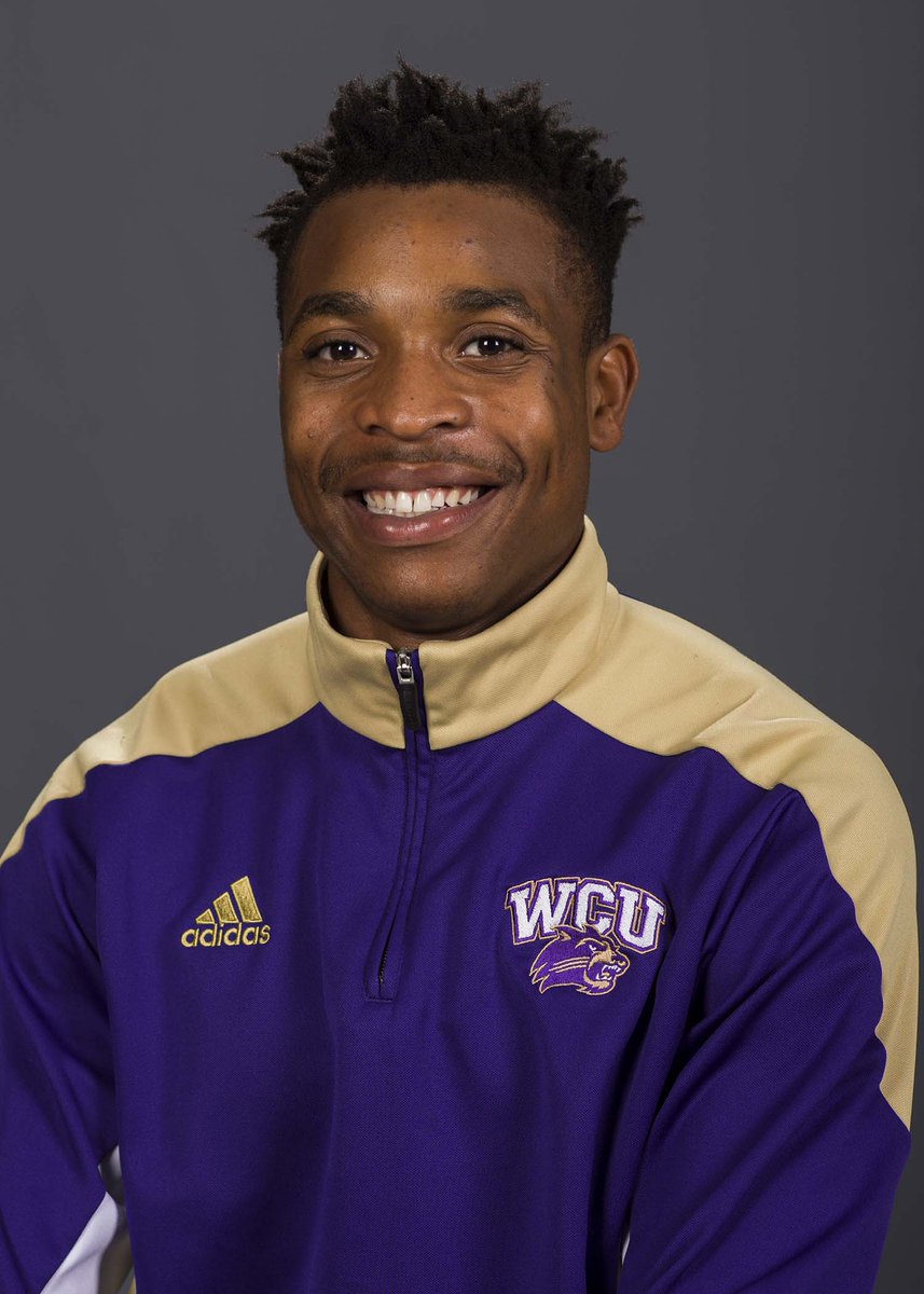 catamount_SAASS's tweet image. Up next - celebrating their virtual graduation! 🎓💜

Josh Esposito and Donnavan Spencer of @CatamountsFB, Andrew Robinson of @CatamountBSB and Dijoun Huitt of @TrackCatzWCU! #hardworkpaysoff #alwaysaCatamount