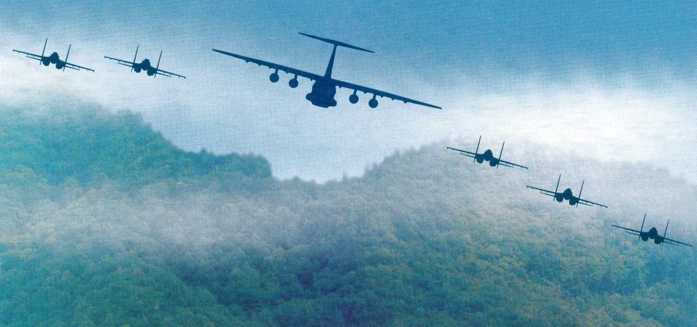 AnnQuann's tweet photo. "Forever knights of the sky!"

Today marks the 25th anniversary of one of the deadliest crashes in the history of Russian Knight. 

On 12 December/1995, while approaching Cam Ranh Airfield (Vietnam) in adverse weather, three Su-27s of Russian Knight crashed into a mountain. https://t.co/PRVMn5B0Sa