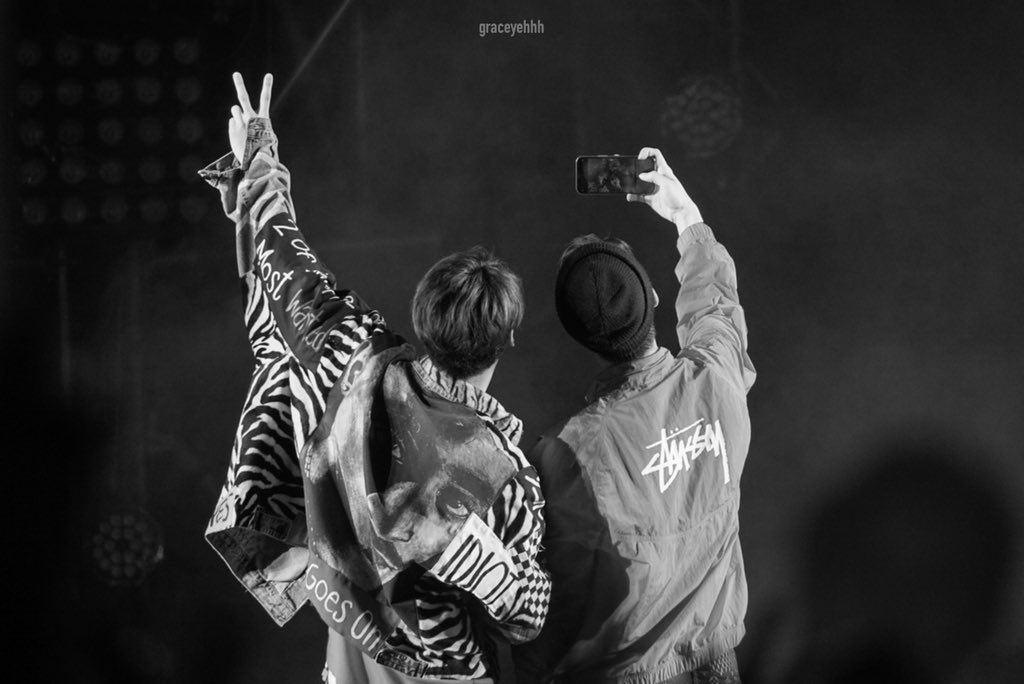graceyehhh's tweet photo. We keep this love in a photograph📸
@bbrightvc @winmetawin 
#BMMF11
#BMMF11xBrightWin
#bbrightvc 
#winmetawin
#ไบร์ทวิน https://t.co/qSIVUykvZy