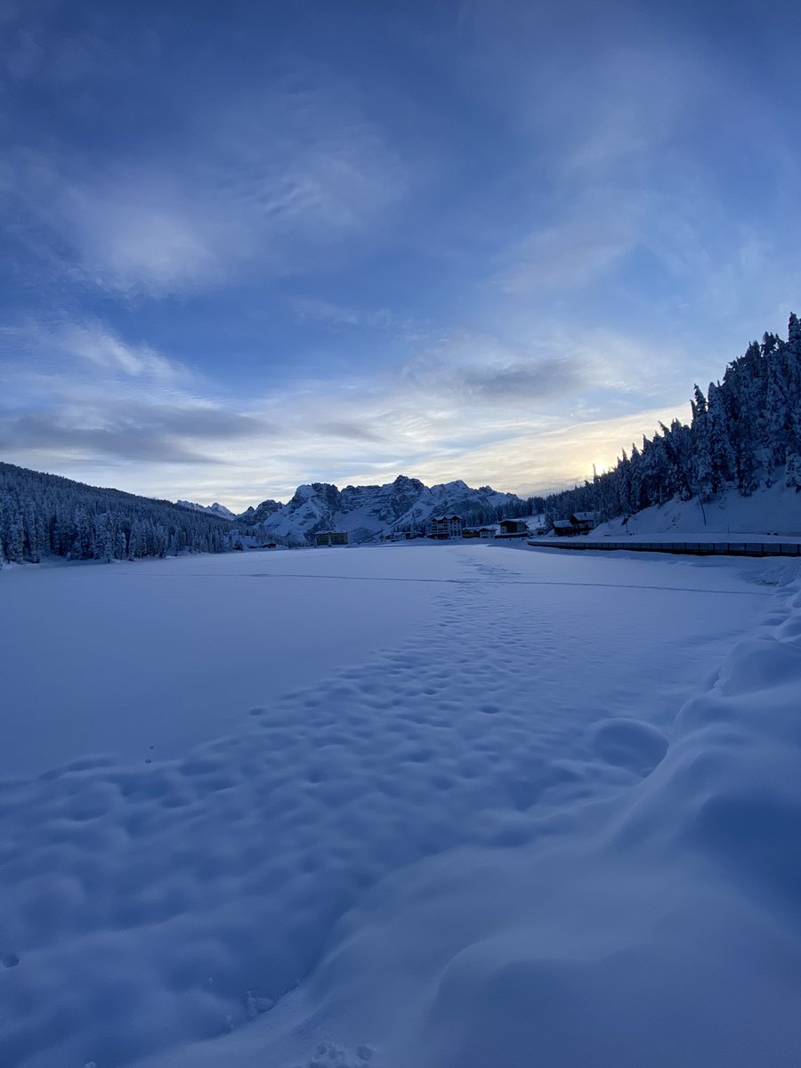 MishaAlberizzi's tweet photo. #MountainsMatter #misurina #trecime #dolomites #unescoworldheritage https://t.co/m6yxBFhqy9
