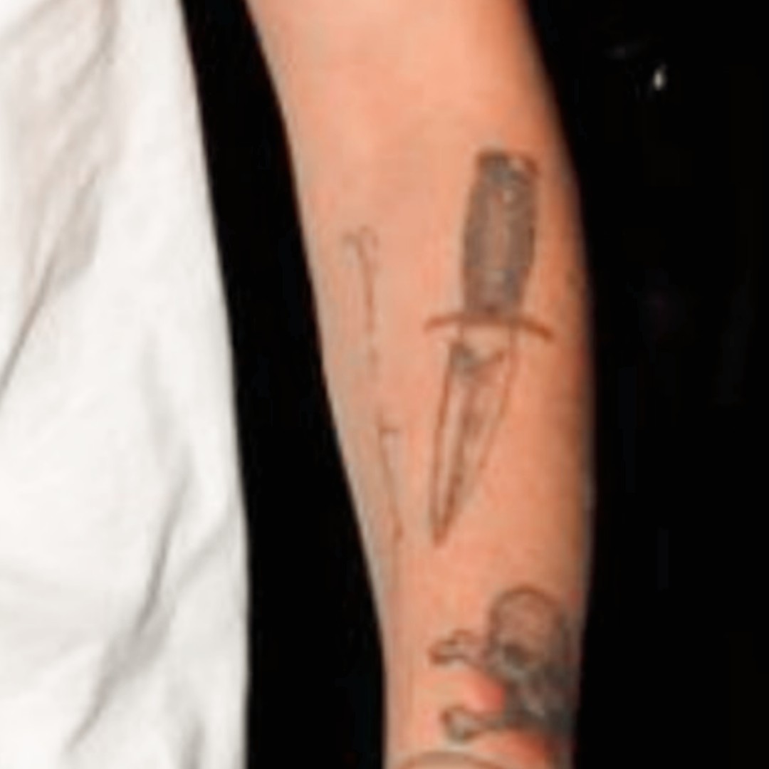 - Hiding Place( https://archiveofourown.org/works/4858376/chapters/11133491)