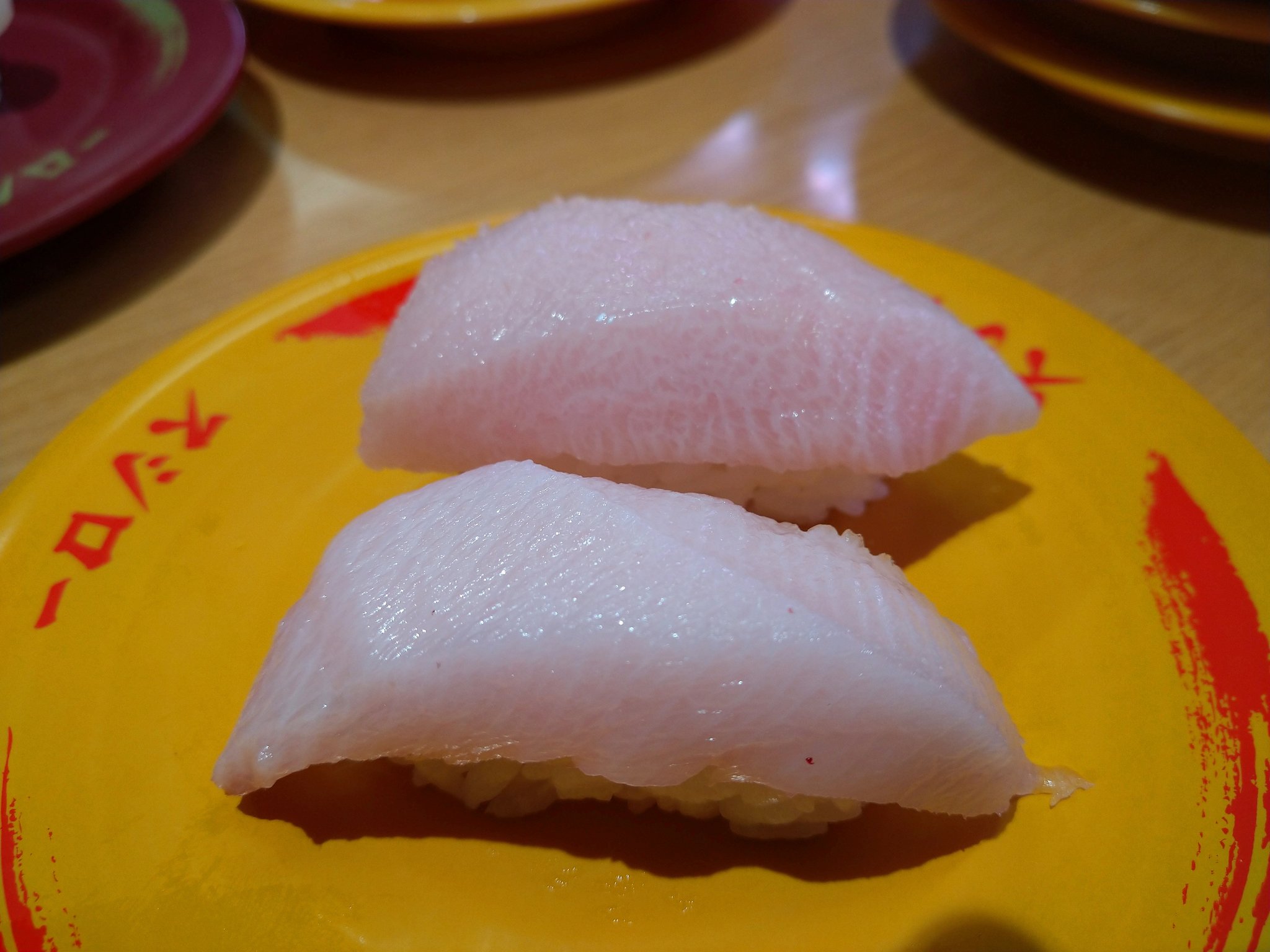 蝦夷 晴男 ぶりの希少部位 天身 てんみ さっぱりした大トロって感じで美味しい 回転寿司で食べる希少部位 これもスシローの楽しみ方です くらべればスシロー スシローぜ T Co 2xefttyqvl Twitter