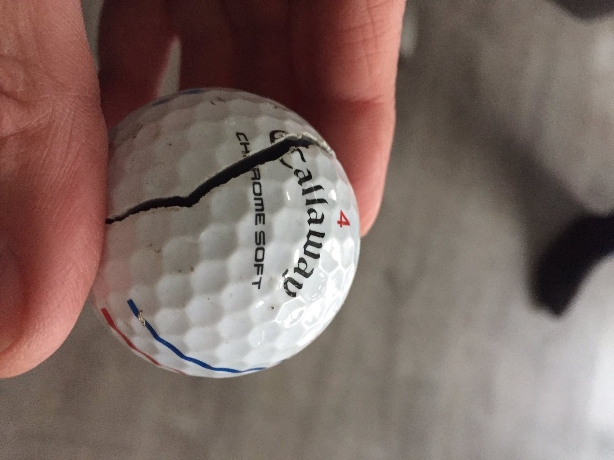 jonny_mellor's tweet photo. @CallawayGolf  how long or how many rounds should your Chrome Soft triple track balls last? This is the second one that has done this in the last 3 rounds, not being funny but this one happened after 35 holes https://t.co/m6KGkt1Xwk