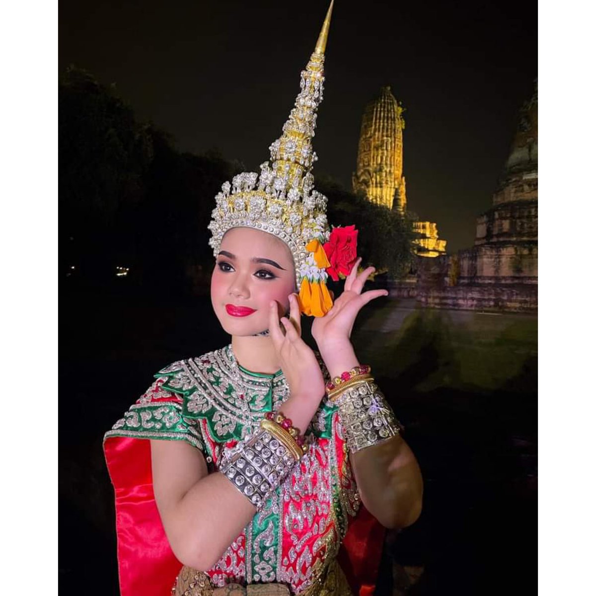 s_imandul's tweet photo. น้อง​ปอย​ลูก​ท้า​เรือ​ รับบท​เป็น​"นาง​สีดา"
#น้องปอยลูกท้าเรือ
#นางเอกตาสระอิ
#นางเอกหลานยาย
#หลานสาวศรราม
#ศรรามน้ำเพชร https://t.co/0DH1jeMDPr