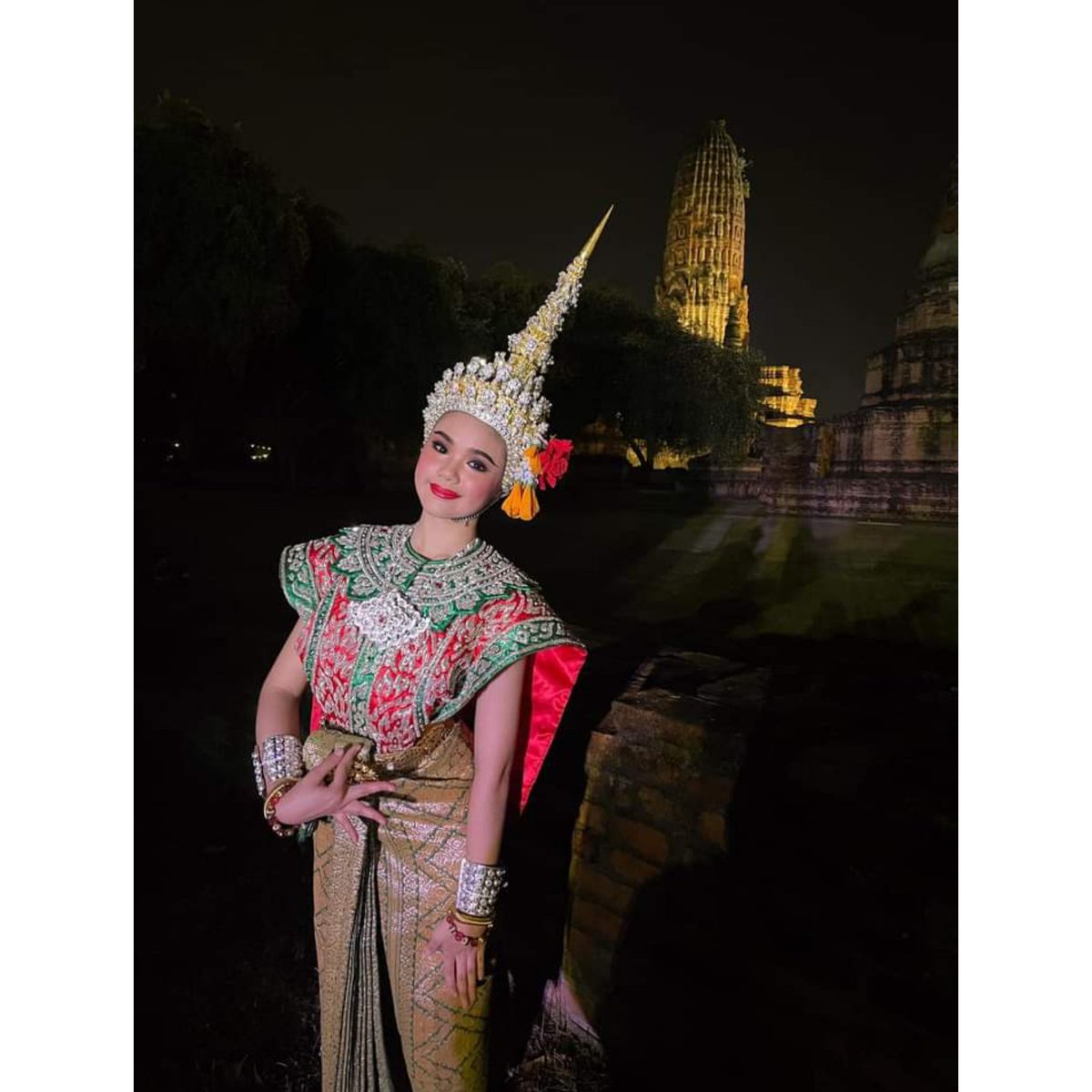 s_imandul's tweet photo. น้อง​ปอย​ลูก​ท้า​เรือ​ รับบท​เป็น​"นาง​สีดา"
#น้องปอยลูกท้าเรือ
#นางเอกตาสระอิ
#นางเอกหลานยาย
#หลานสาวศรราม
#ศรรามน้ำเพชร https://t.co/0DH1jeMDPr