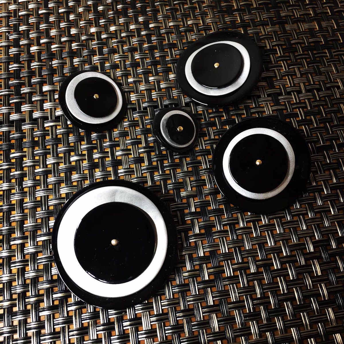 IshiharaSatosh's tweet image. 少し高かったけど、貝ボタン買っちった。
It a little bit expensive, but I purchased shell buttons.
#buttons #shell #shellbuttons #ボタン #貝 #貝ボタン