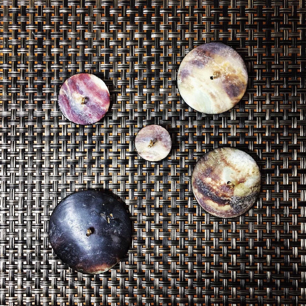 IshiharaSatosh's tweet image. 少し高かったけど、貝ボタン買っちった。
It a little bit expensive, but I purchased shell buttons.
#buttons #shell #shellbuttons #ボタン #貝 #貝ボタン