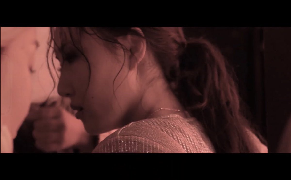 가수를 꿈꾸던 끼 많은 중학생이 어느덧 성숙한어른이 되어 자신의 선한 영향력을 수 많은 사람들에게 알리는 사람이 되기까지의

과정들이 쉽지만은 않았겠지만
수많은 악플들과 이유 없는 비난,비방을 다 딛고 일어선 너의 노력들과 시간들을 알기에
오늘도 너가 너무 자랑스러워
자랑스럽다 내 가수