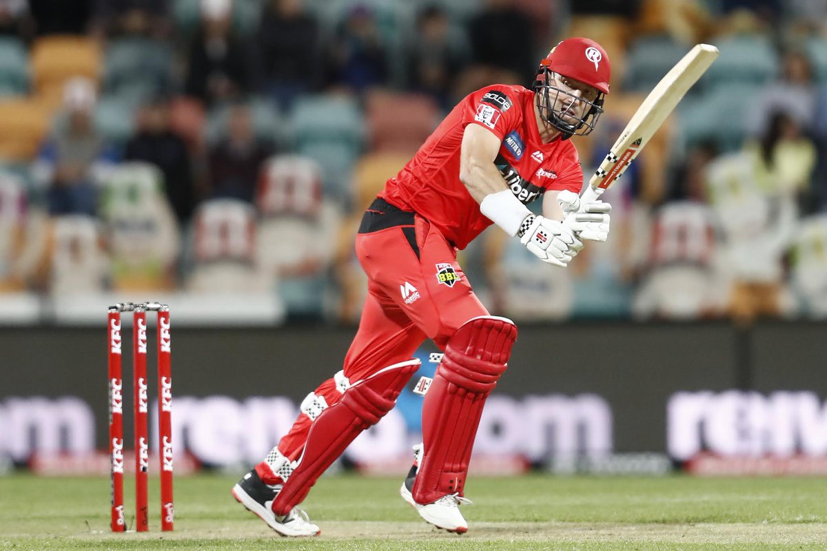 weRcricket's tweet photo. #Melbournerenegades in cruise control at Hobart π
Shaun Marsh reaches his half-century as #MLR need just 18 runs to win from 36 balls with 8 wickets in hand.
#MLRvPS LIVE REPORT https://t.co/CLt6DIBRGC https://t.co/RLz2dQHgDY