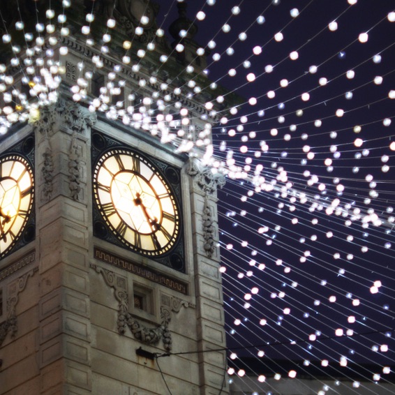 my_brighton's tweet photo. Don't the Christmas lights at Brighton clock tower look magical!? 🤩 Christmas is a time for giving, so why not buy some tickets as a gift for a loved one. Grab yours here ➡️ https://t.co/62O9hdQm18 

#dreamhome #SaturdayThoughts #Christmas #gifts #flatraffle https://t.co/chzsLNKNoW