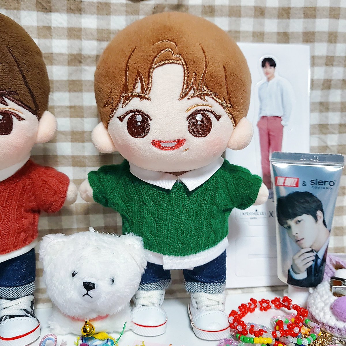 moy_pomi's tweet photo. 모이포미 새 옷 자랑하러 와쓰요🤘

#밤톨쥬 #이모이 #주연인형
#학토리 #주포미 #주학년인형 https://t.co/uV7qKop0U6
