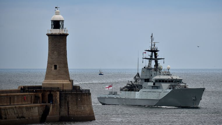 konradhansen's tweet photo. Who voted for this ???
Brexit: Armed Navy boats on standby to protect UK waters in case of no deal
https://t.co/fSYssLpjwc https://t.co/Sw4jr6VhtJ