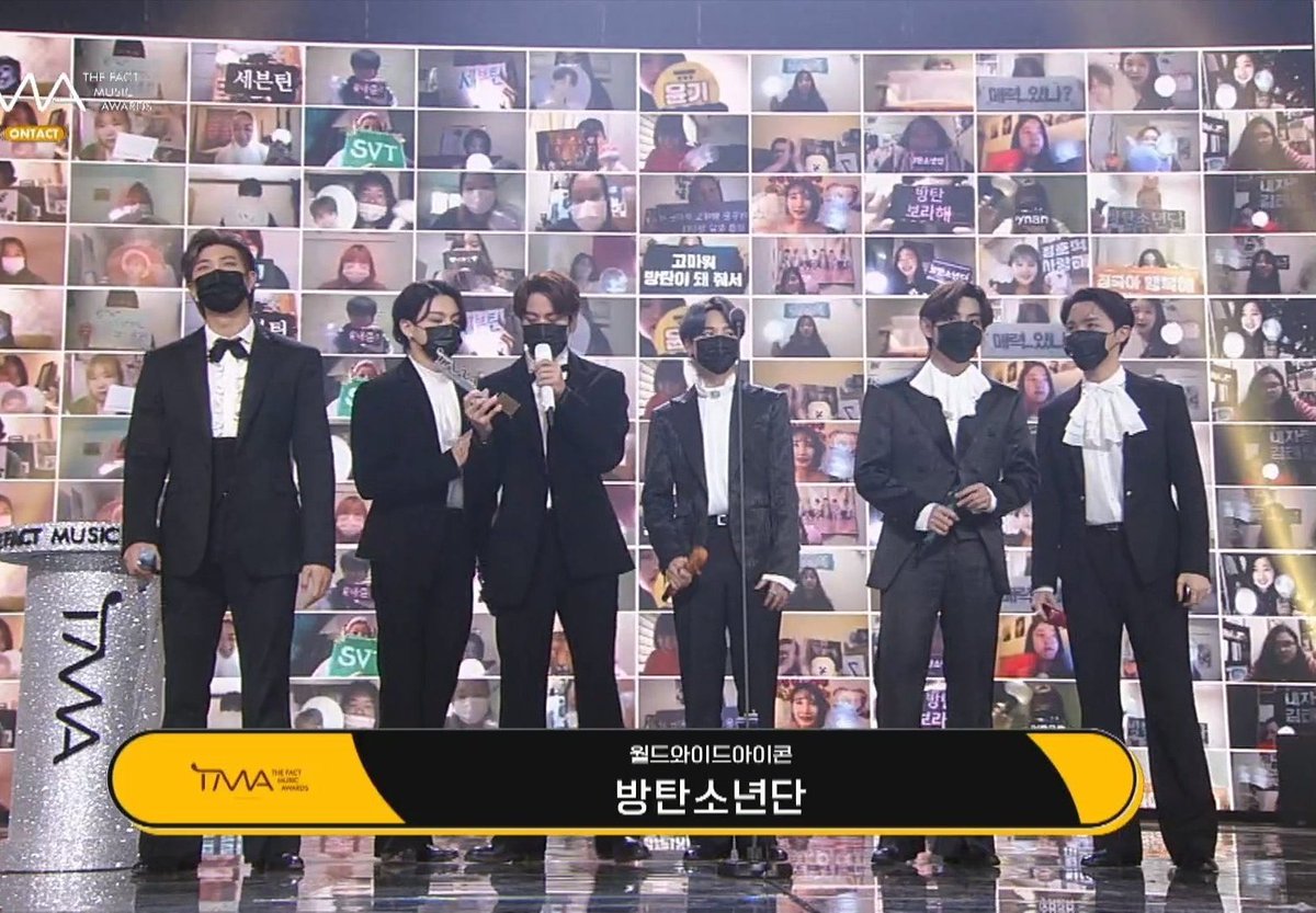 armyindonesiaa2's tweet photo. Congratulations!! ✨ BTS telah memenangkan penghargaan Worldwide Icon di TMA ✨🏆💜

Oke sudah 2 trophy nya~
@BTS_twt #BTS #방탄소년단
-🌙 https://t.co/8Q834FD07u