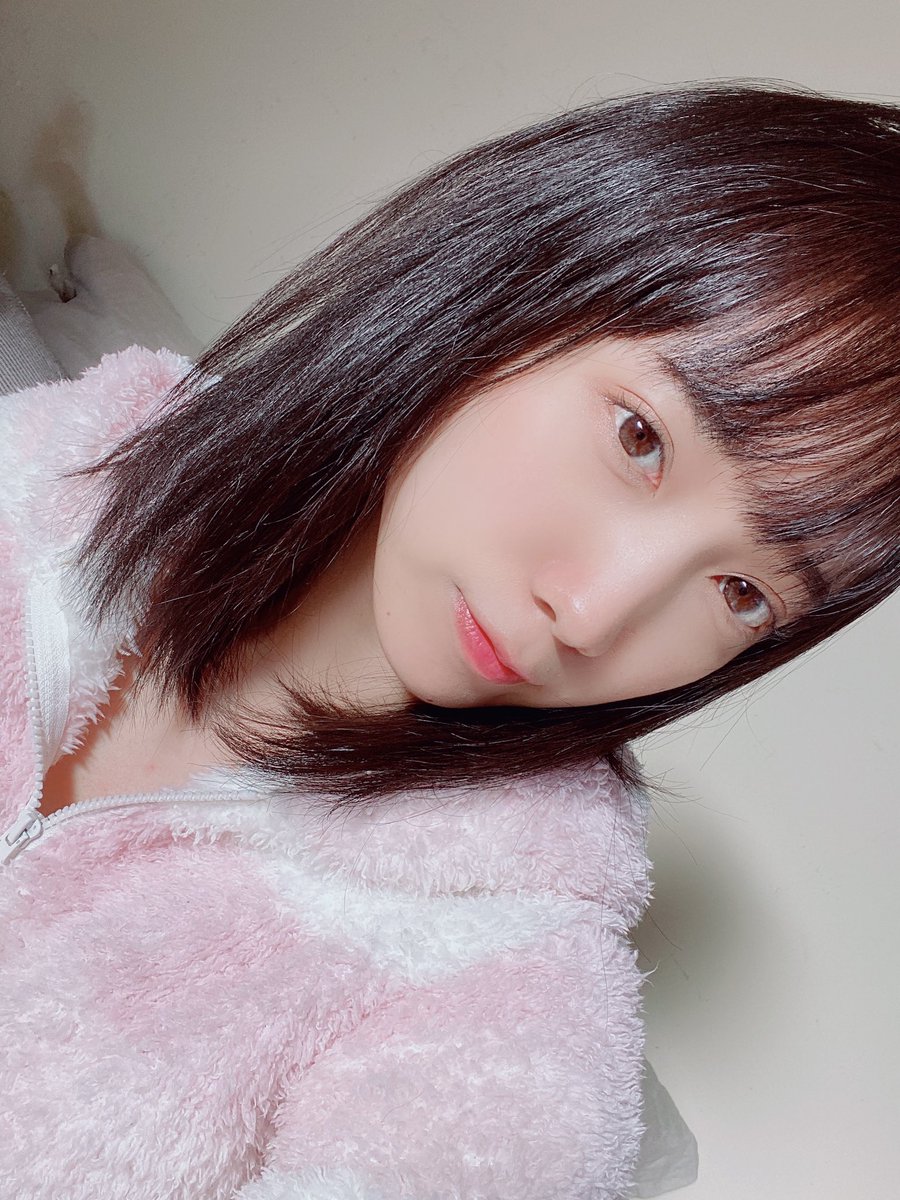 tama_ptr_4's tweet photo. 被写体人生1ナチュラルメイクでした！
ひゃぁ～🥱！
フォロワーさんへのサービス付き🦶← https://t.co/XYQ2G4omv0
