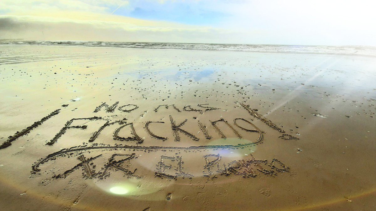 elbroterebelde's tweet photo. Ayer, desde #PuertoReal y #PuertoSantaMaría, salimos a apoyar a @XrArgentina en su acción mundial contra el #Fracking y el #ColonialismoEnergético. Únete a la Rebelión por la vida!! #FrackOff #FrackingEsEcocidio
#ElFrackingVaACaer 
#FrackingEsMuerte 
@esXrebellion @ExtinctionR https://t.co/zXb6sZliqm