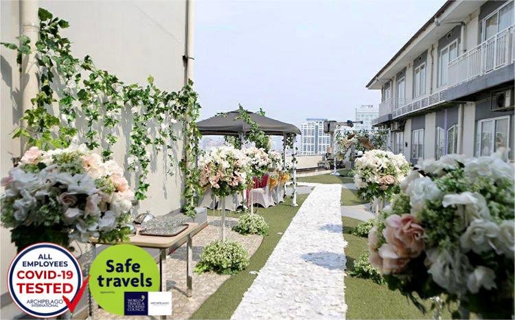 favehotelLTC's tweet photo. .
You deserve the best on your special day. Our wedding offers start from IDR 100,000 net per person.
_
For more information, call us at:
+62 21 6231.8000
https://t.co/nki4lS6Zcb
_
#weddingatfavehotels 
#funfreshfriendly 
#favehotelltcglodokjakarta 
#archipelagointernational https://t.co/rid9VyvLZi