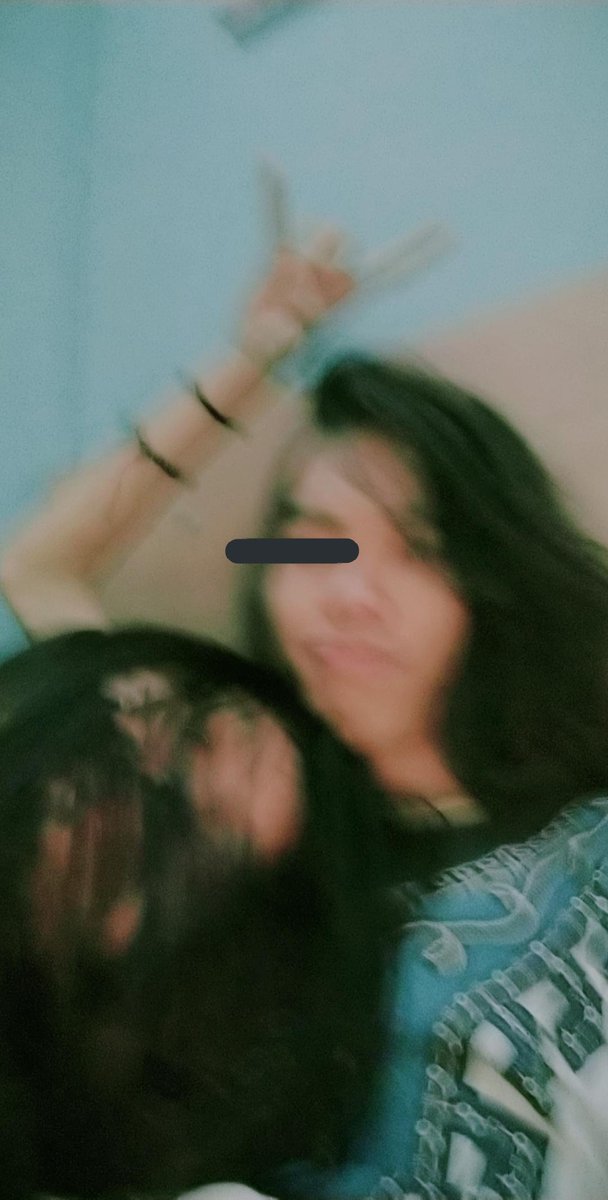 davevsuniverse's tweet photo. gak ketemu berbulan bulan, ketemu cuma 2 hari. sialan emang lu orang🤧👎🏻 https://t.co/Nx5xlfgxSW