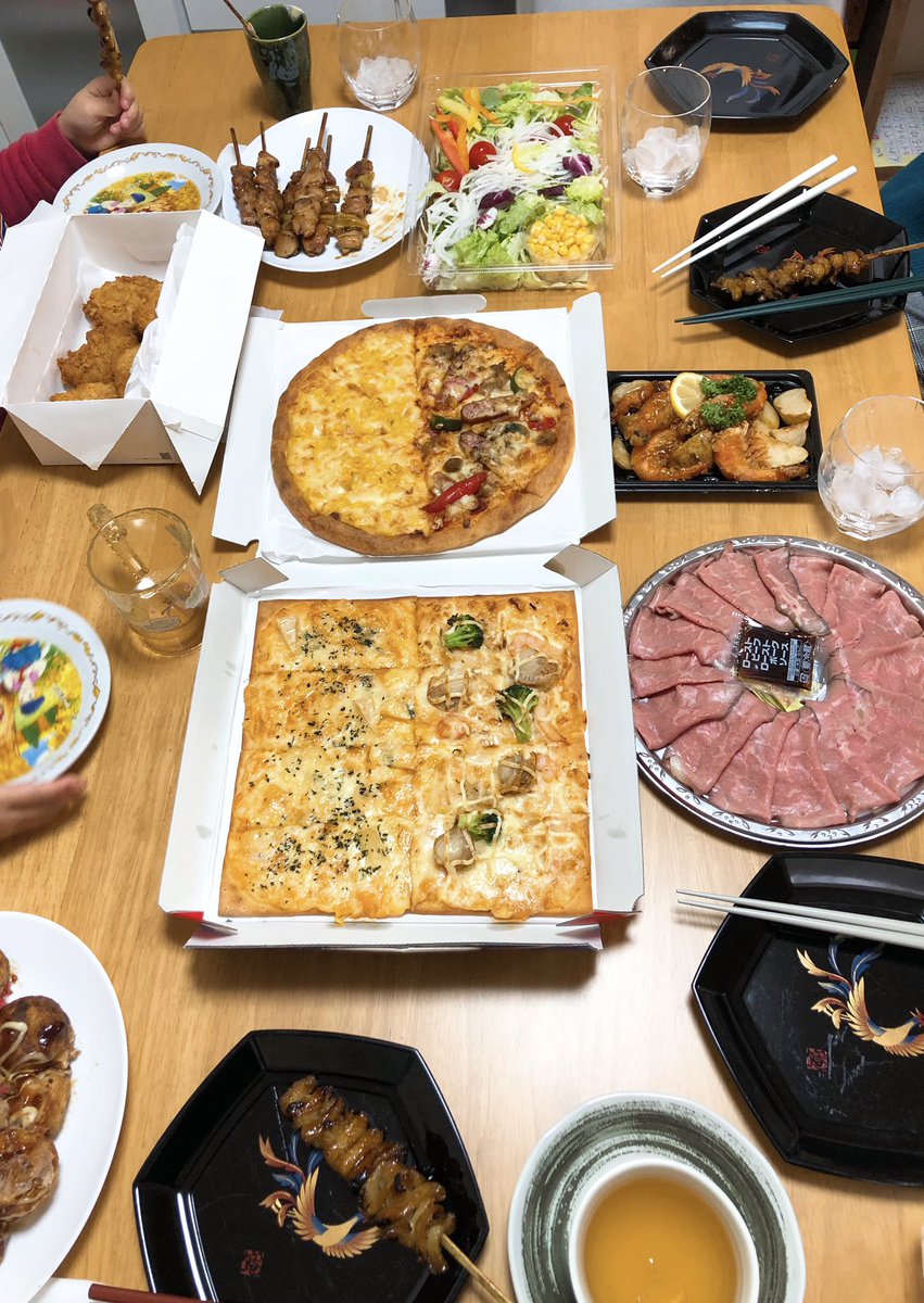 Uzivatel 松吉 Na Twitteru 友達と友達のキッズ達とクリスマス会した 全員500円分のプレゼント用意してくじ引きプレゼント交換もした 小学生