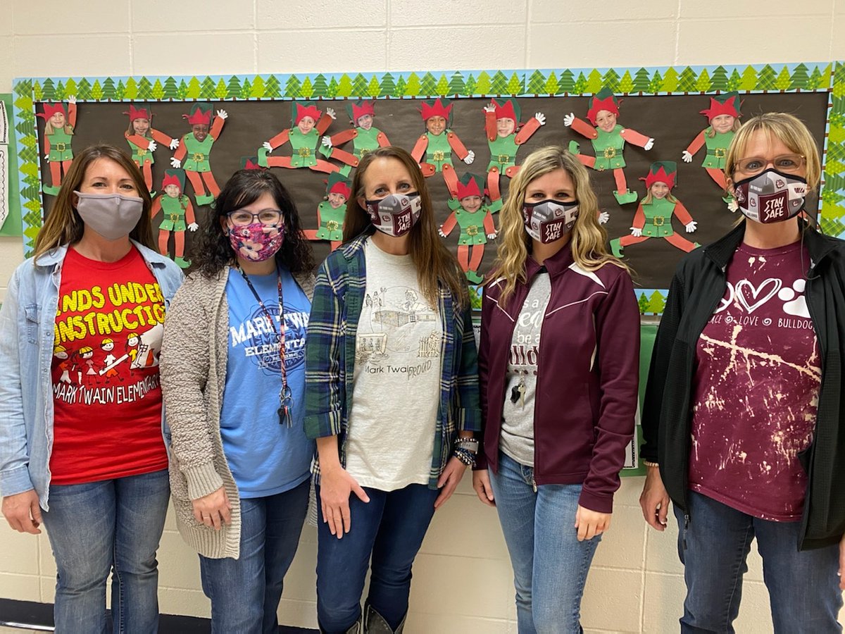 MarkTwainElementary (@marktwainelem) on Twitter photo Teachers wearing Mark Twain shirts all week with the challenge day being Friday. The teacher with the oldest shirt won. Congrats to <a href="/rdrabczyk1/">Rachael Drabczyk</a> for finding a early 90's shirt and winning the huge prize #JeansWeek #MarkTwainElementary #KeepingItFun in crazy 2020 Teachers wearing Mark Twain shirts all week with the challenge day being Friday. The teacher with the oldest shirt won. Congrats to <a href="/rdrabczyk1/">Rachael Drabczyk</a> for finding a early 90's shirt and winning the huge prize #JeansWeek #MarkTwainElementary #KeepingItFun in crazy 2020