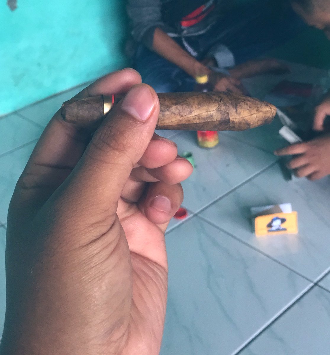 mamen003's tweet photo. Cerutu dikala hujan dingin rintik rintik rasanya ah mantap https://t.co/ZBa85ZryNM