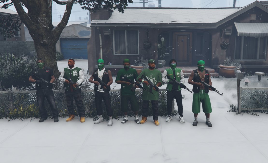 lifetimerp's tweet photo. GSF Showing off there new weapon collection they have acquired from the war with AOD GSF take the W on this one! #lifetimerp #FiveM #roleplay #GTAV #simplythebest https://t.co/gV2Y5fJMjG