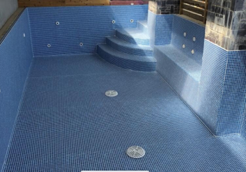 We provide a flawless, professional installation services for swimming pool liners. 
*perfect fit 
*Made to Measure 
*no drying time required
*installation to most surfaces
*available in Anti slip 
*great value 
*installation all year round 

#POOL #swimmingpool #poolliner