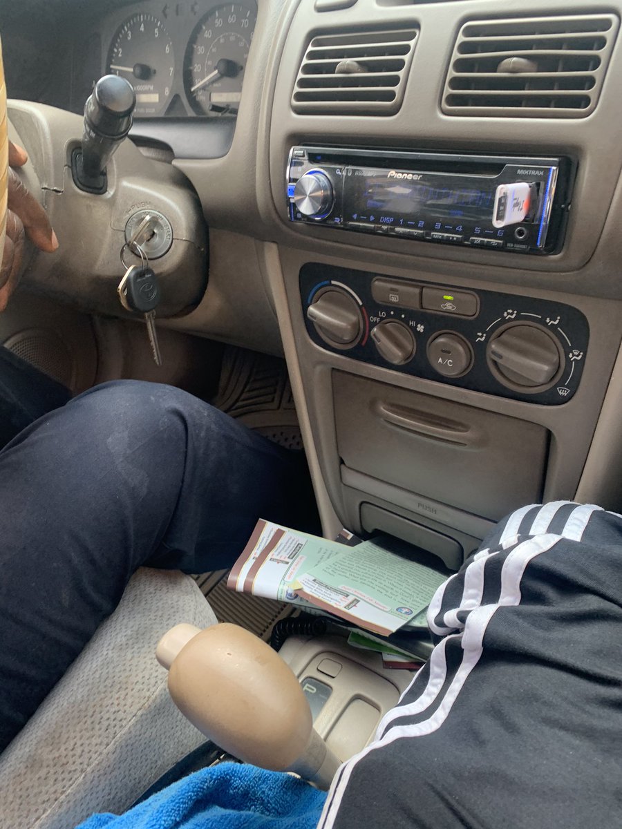 Today is the day I accept that Lagos is for mad people. Like how would will I enter your cab and few minutes into the ride you dey mess. Like this driver dey actually mess. Pepperish mess! I was seated in front. All my body just dey vibrate. From busstop, this Werey buy eggroll,
