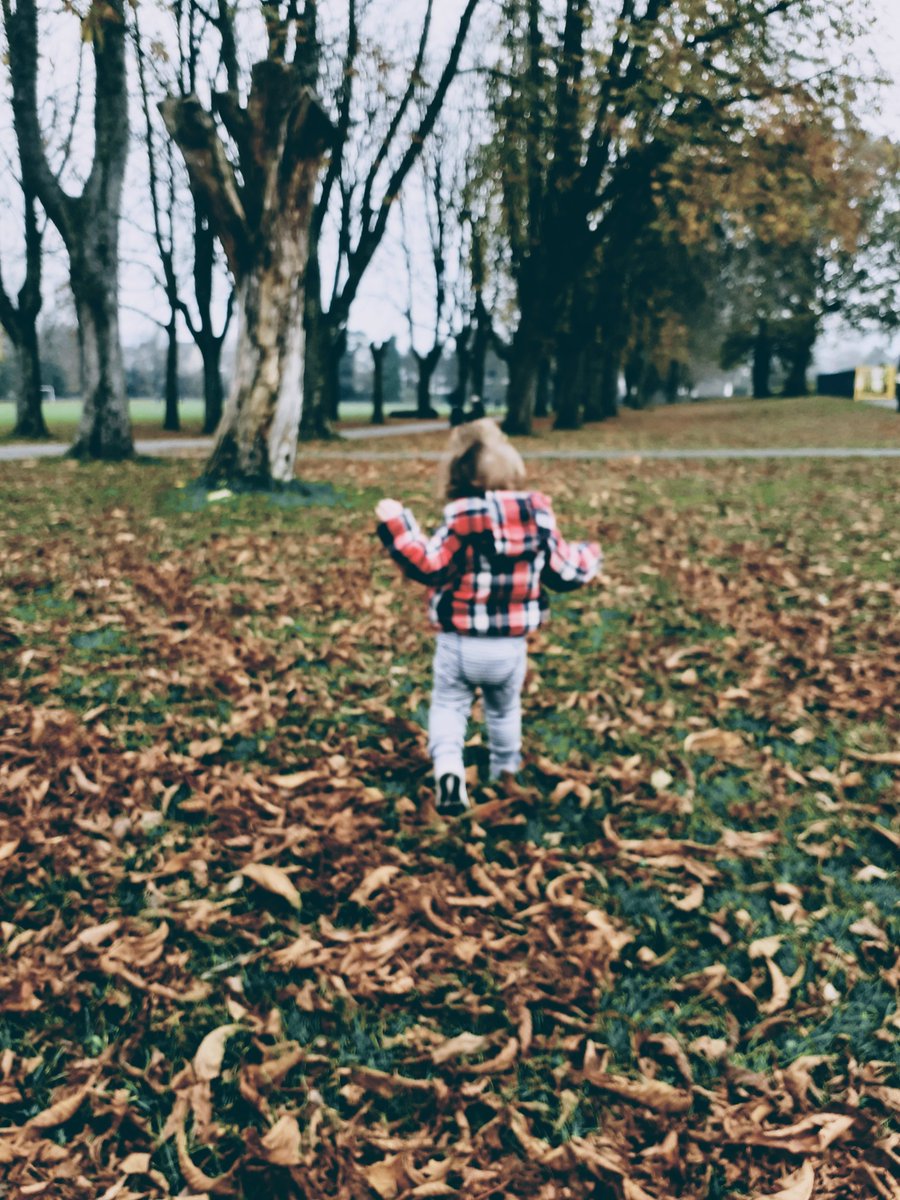 Lily showing us her <a href="/taylorswift13/">Taylor Swift</a> evermore side