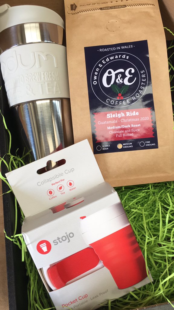 Grab your #christmas #coffeehamper with our special Sleigh Ride blend #stojo collapsible cup #bodum travel press. Get in touch to order yours #lovelivelocal