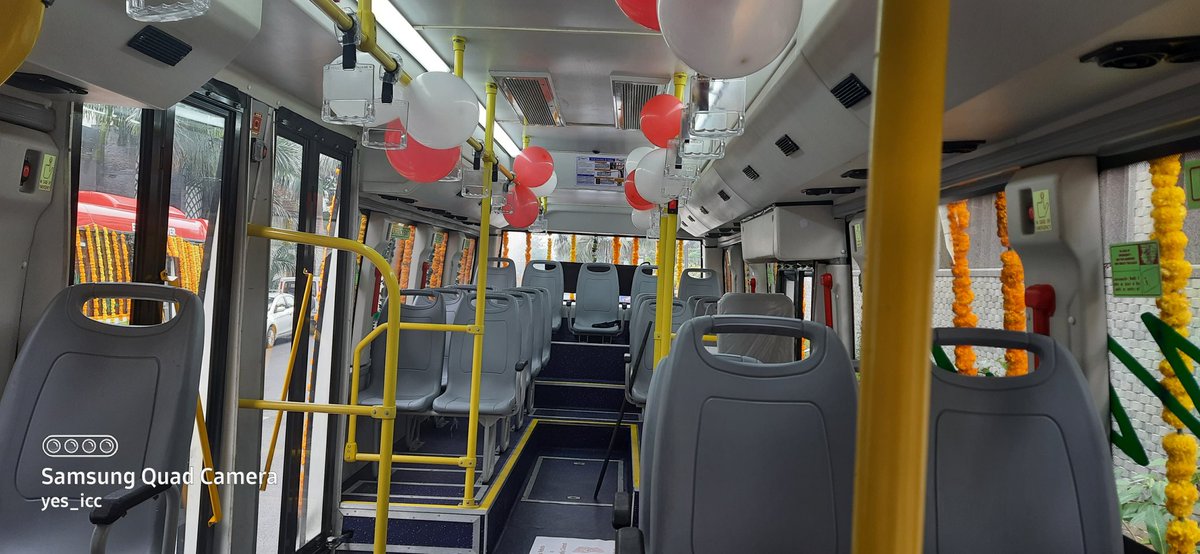 DevelopedSurat's tweet image. #Electric_Bus service wth #Latest_Technology started in our #Surat ..

આપણા #સુરત માં @vijayrupanibjp જી ના હસ્તે #અદ્યતન_ઇલેક્ટ્રિક_બસ ની #શરૂવાત_થઈ

#Surat_Public_Transport #yes_icc Clicked by #FenilThakkar @OurSMC @DrJagdishSurat @niravshahbjp @anildgoplanibjp @CommissionerSMC