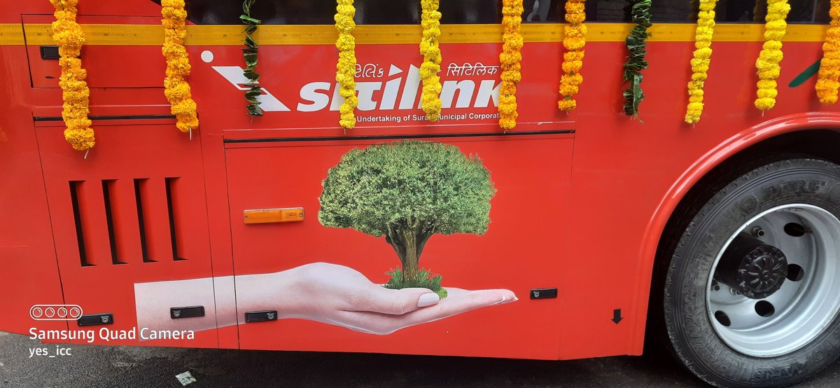 DevelopedSurat's tweet image. #Electric_Bus service wth #Latest_Technology started in our #Surat ..

આપણા #સુરત માં @vijayrupanibjp જી ના હસ્તે #અદ્યતન_ઇલેક્ટ્રિક_બસ ની #શરૂવાત_થઈ

#Surat_Public_Transport #yes_icc Clicked by #FenilThakkar @OurSMC @DrJagdishSurat @niravshahbjp @anildgoplanibjp @CommissionerSMC
